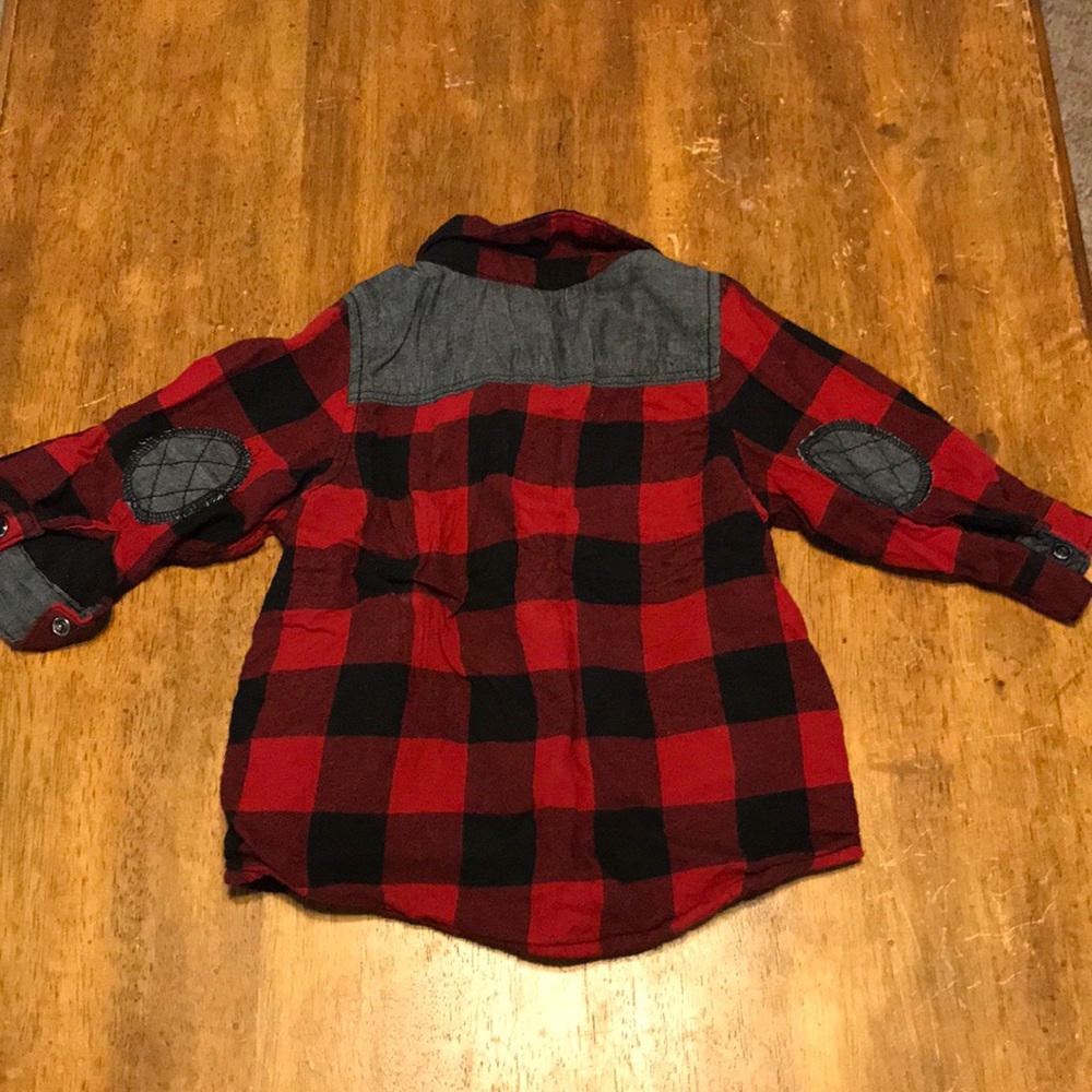 H&M plaid button up shirt